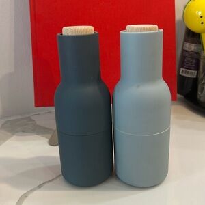 Salt & pepper grinder/shakers